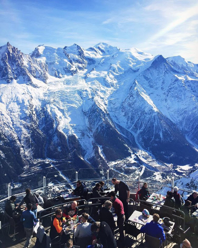 Le Panoramic, Pháp: Từ nhà hàng này, thực khách có thể chiêm ngưỡng toàn cảnh núi Blanc.