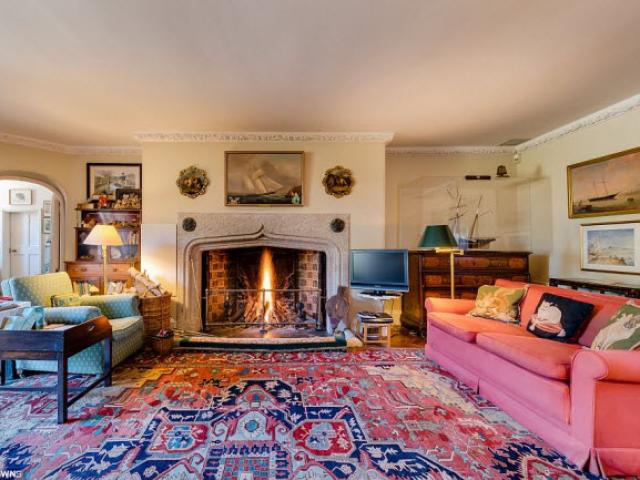 Tài chính - Bất động sản - Kiến trúc hiện đại đáng kinh ngạc trong "siêu biệt thự" hơn 300 tuổi