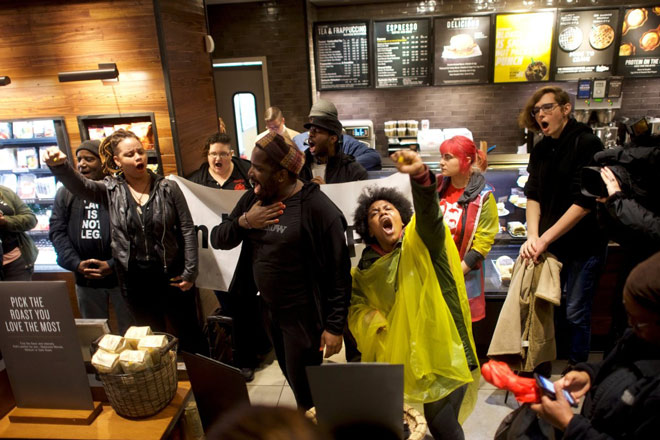 Starbucks đóng cửa hơn 8.000 cửa hàng tại Mỹ vì lí do không ai ngờ tới - 1