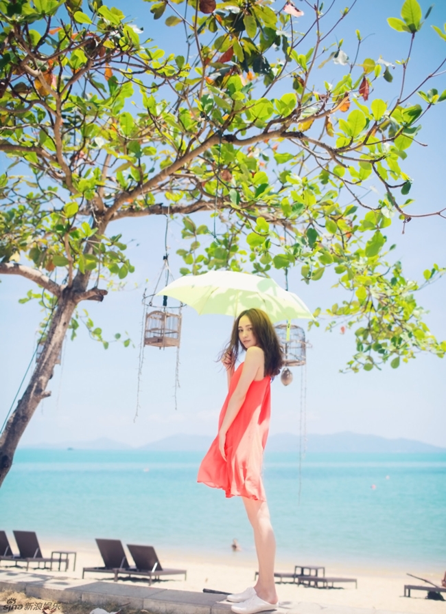 Hình ảnh mới nhất của Diêu Địch trong một kỳ nghỉ dưỡng gần đây.