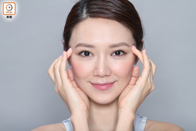 "Nữ thần yoga" Hồng Kông tiết lộ quy tắc vàng để trẻ như gái 18 - 3