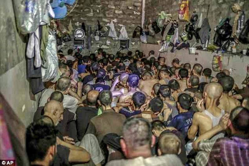 Iraq tuyên tử hình 300 người của khủng bố IS - 1