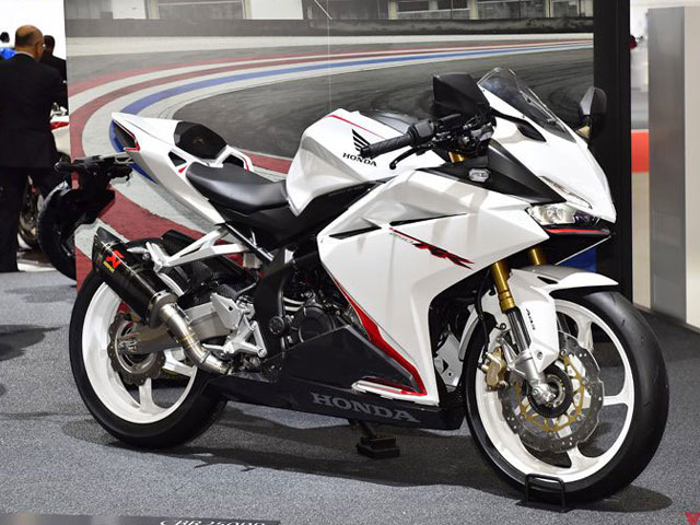 Thế giới xe - Honda CBR250RR 2018 bổ sung thêm phiên bản màu trắng "ngọc trai"