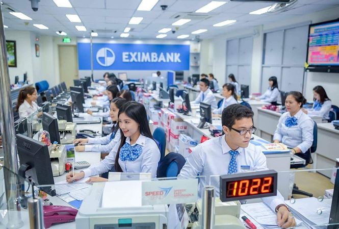 Khách mất tiền ở Eximbank: Muốn bồi thường phải chờ phán quyết của tòa - 1