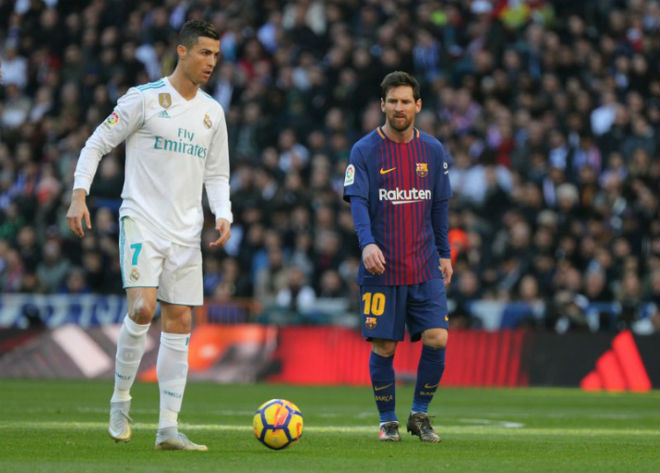 Messi hụt hơi, sợ thua Ronaldo: &#34;Chỉ đạo&#34; Barca vung tiền mua danh hiệu - 1