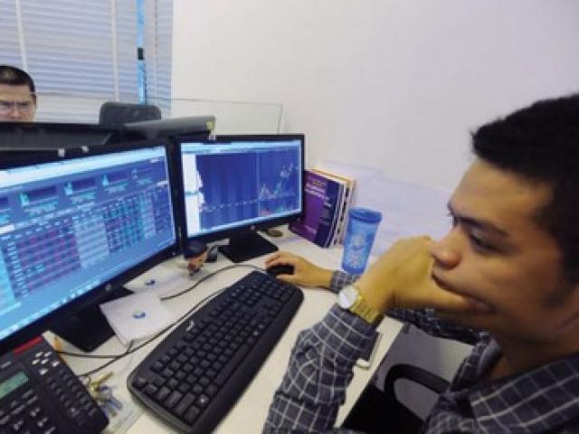 Tài chính - Bất động sản - VN-Index bất ngờ rớt gần 44 điểm, dân chứng khoán bắt đầu lo sợ