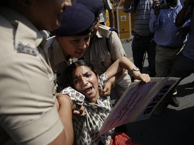 Pháp luật - Vụ án rúng động: Bé gái chăn ngựa và cái chết khủng khiếp vì mắc mưu kẻ tà dâm