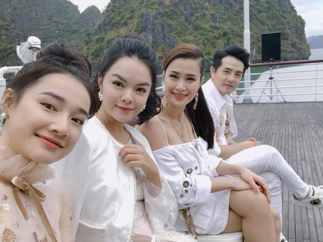 Nhã Phương tươi rói lộ diện sau khi Trường Giang thừa nhận tình cảm với Nam Em - 4