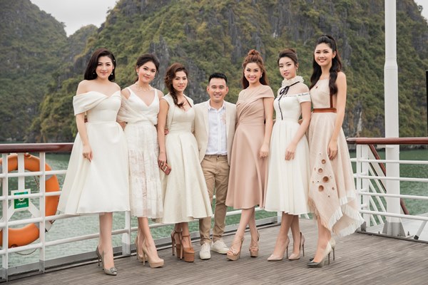 Nhã Phương lộng lẫy dự show Lê Thanh Hòa trên du thuyền - 4