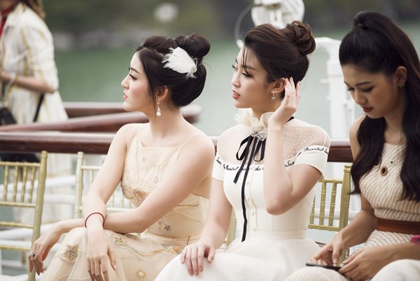 Nhã Phương lộng lẫy dự show Lê Thanh Hòa trên du thuyền - 12
