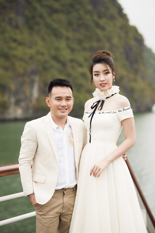 Nhã Phương lộng lẫy dự show Lê Thanh Hòa trên du thuyền - 11