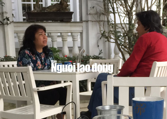 Chuyện lạ ở Huế: Cán bộ ngồi quán cà phê... ký giấy tờ - 2