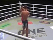 Thể thao - MMA: Chiến binh châu Á tái hiện đòn &quot;chết chóc&quot; của Cung Lê, hạ cao thủ Mỹ