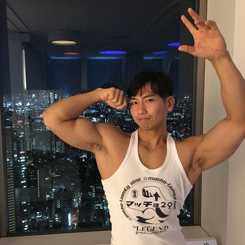 Gái xinh khoe cơ bắp và sự thật khiến ai cũng giật mình - 6