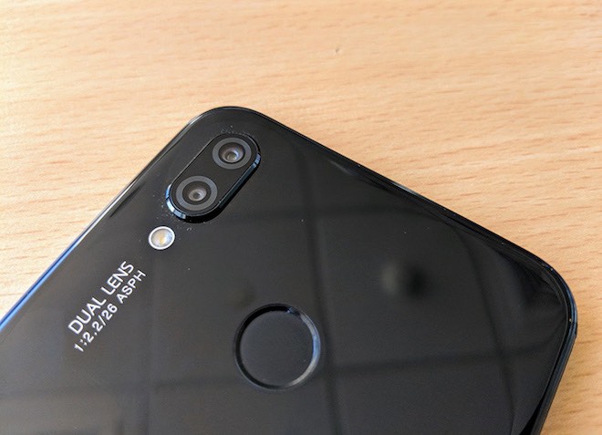 Trải nghiệm "mắt thần kép" trên "dế tai thỏ" rẻ nhất hiện nay - 2