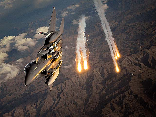 NÓNG nhất tuần: Tên lửa chuyên ”xử” S-400 Nga bắn Syria từ cách 620km