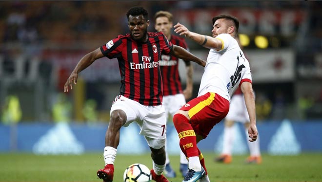 Milan - Benevento: Bàn thua oan nghiệt, thẻ đỏ ngậm ngùi - 1