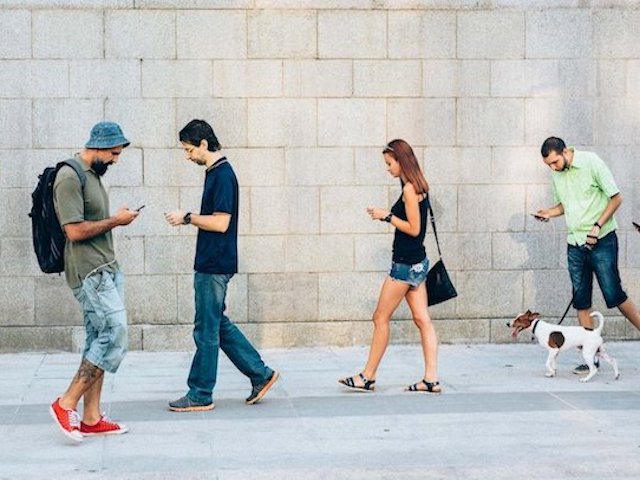 Công nghệ thông tin - Infographic: Smartphone đang được dùng làm gì nhiều nhất?