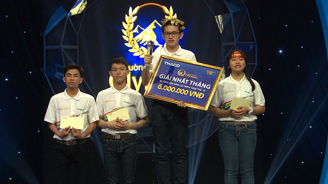 Kỷ lục gia Olympia gặp phải cô gái "đáng gờm" trong vòng thi tháng - 4