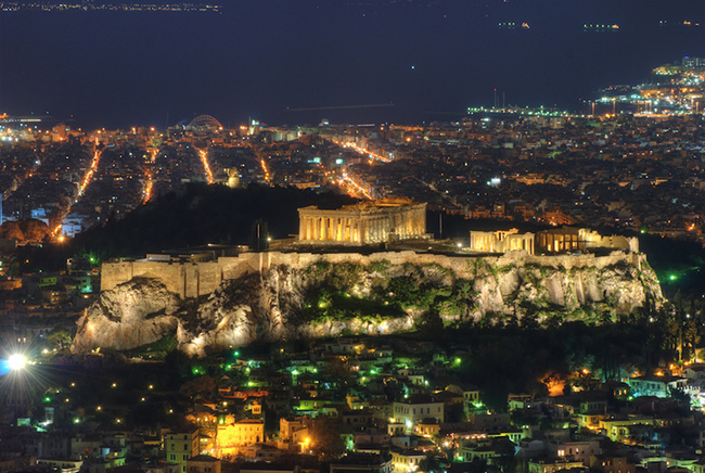 Athens: Có niên đại hơn 3.000 năm, Athens là cái nôi của nền văn minh phương Tây và nơi sinh của nền dân chủ. Thành phố này nổi tiếng với các di tích khảo cổ như thành cổ Acropolis nổi tiếng và Agora cổ đại.