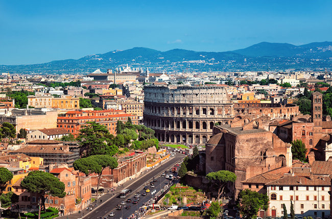 Rome: Rome là thành phố tiếng nhất về các kiến trúc La Mã cổ đại và Thành Vatican, Roma đã tồn tại hơn 2.500 năm như một trung tâm quan trọng về văn hóa, quyền lực và tôn giáo.