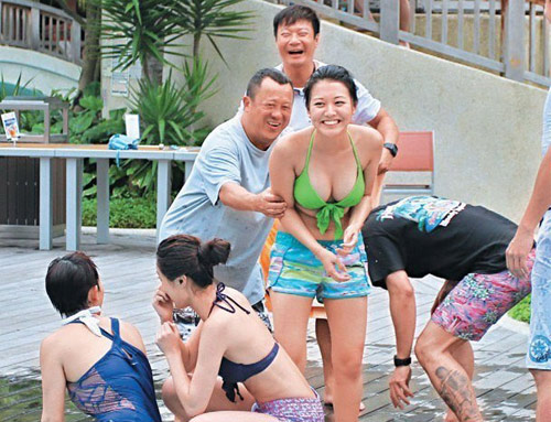Dính cáo buộc cưỡng dâm, Tăng Chí Vỹ mất trắng, lầm lũi bưng bê ở tuổi 65 - 1