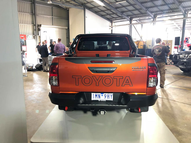 Soi chi tiết phiên bản off-road của mẫu bán tải &#34;ế nhất&#34; Việt Nam - 8