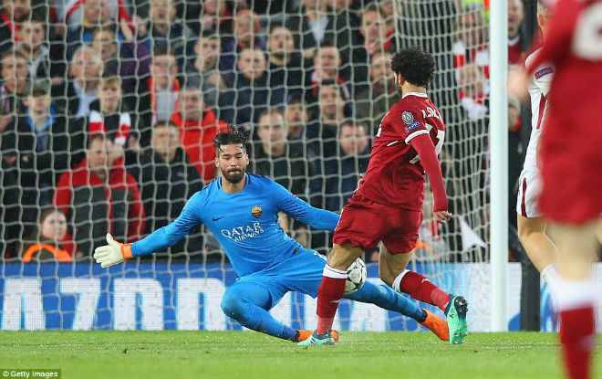 Salah bùng nổ 41 bàn, hủy diệt Roma: Vượt mặt Messi, vua Ronaldo run sợ - 1