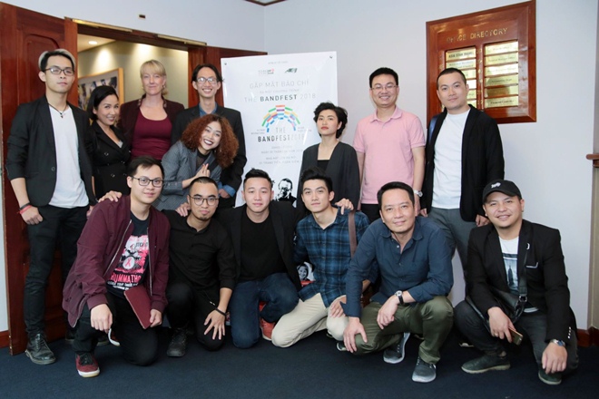 Anh Quân - Mỹ Linh: Người trẻ đổ xô làm ca sĩ rồi ai sẽ làm nhạc? - 4