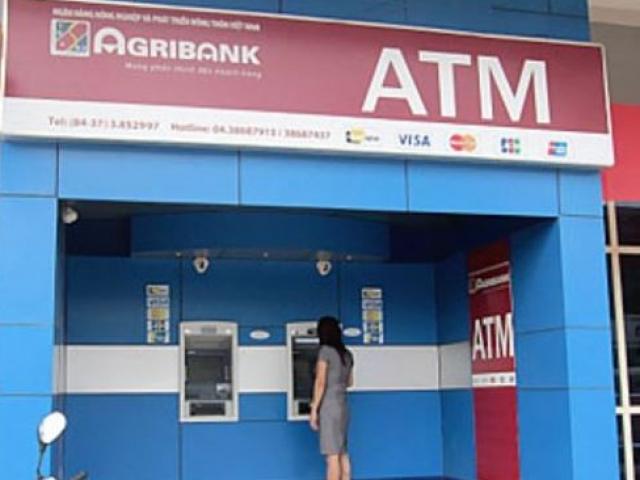 Kinh doanh - Loạt chủ thẻ Agribank mất tiền trong đêm: Ngân hàng nói gì về bồi hoàn