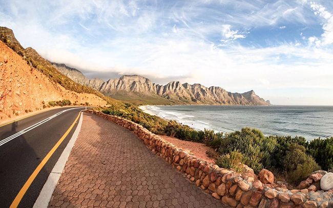 Garden Route, Nam Phi: Tuyến đường dài 193 km nằm giữa biển và núi này sẽ đưa bạn đến một trong những bãi biển thơ mộng nhất hành tinh.