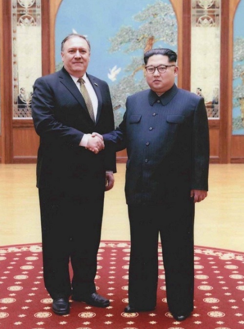 Nhà Trắng bất ngờ công bố ảnh tuyệt mật về Kim Jong-un - 2
