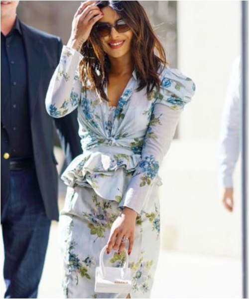 Chiếc túi bé tí tẹo, giá trên trời đang được các sao cưng như trứng mỏng - 6