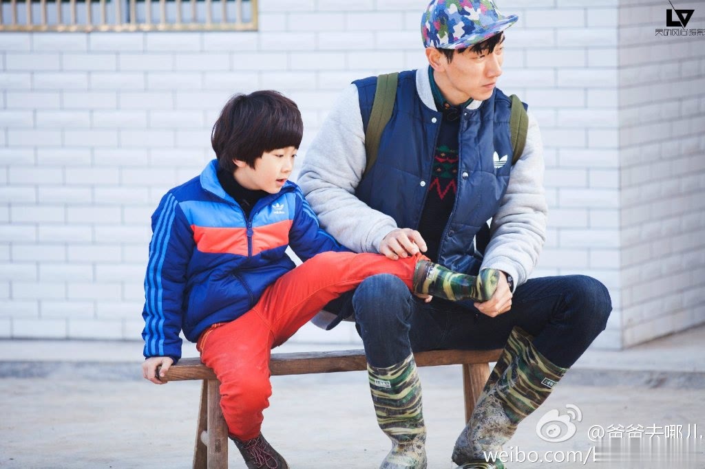 Qua thời hoàng kim, các sao Hoa ngữ lấy lại danh tiếng nhờ con cái - 4