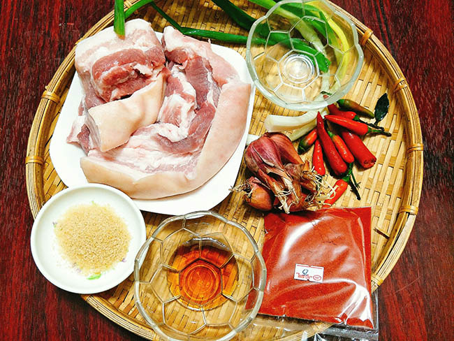 Thịt ba chỉ rim mắm ớt đậm đà, cay tê cực gây nghiện - 2