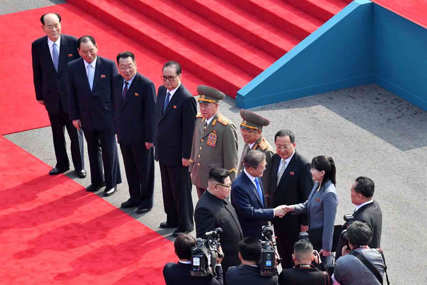 Thượng đỉnh liên Triều: Nhìn lại những khoảnh khắc "trăm năm có một" - 13