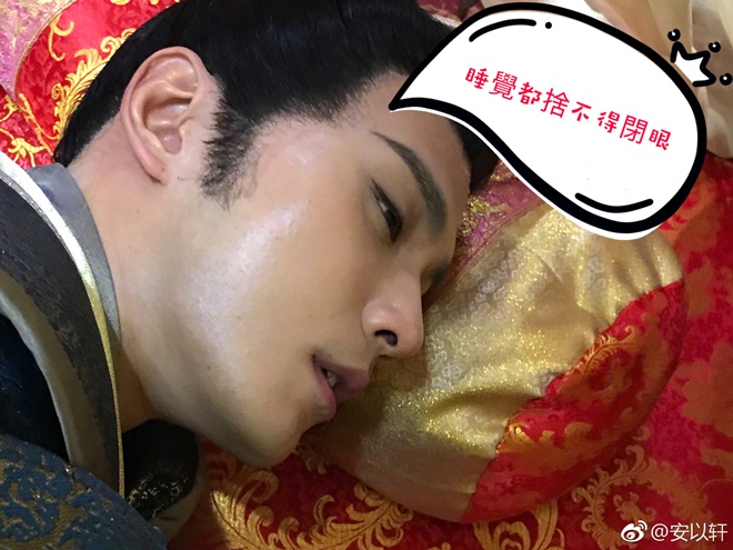 Cười ra nước mắt chuyện sao ngủ quên trong hậu trường phim - 3