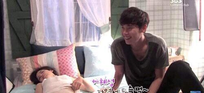 Cười ra nước mắt chuyện sao ngủ quên trong hậu trường phim - 9