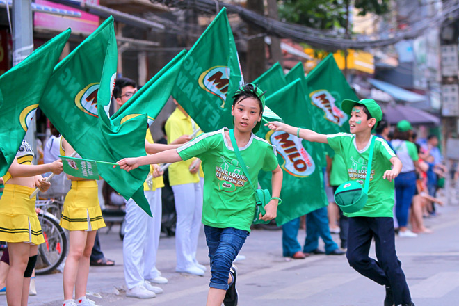 Gia đình diễn viên Hồng Đăng cùng 20.000 người đi bộ vì thế hệ Việt Nam năng động - 13