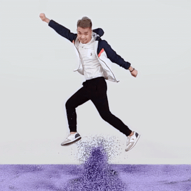 Sao Việt cùng giới trẻ làm mới bản thân với ảnh động “lơ lửng chậm” - 7