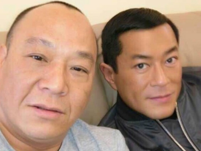 Giải trí - Ngoài Cổ Thiên Lạc và đại ca xã hội đen, Cbiz còn nhiều mối ân tình ít ai biết