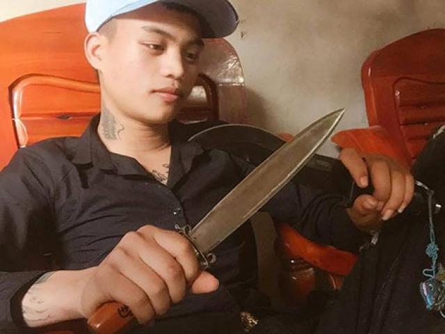 Sau khi đăng hình cầm dao trên Facebook, nam thanh niên đâm bạn gái cũ tử vong