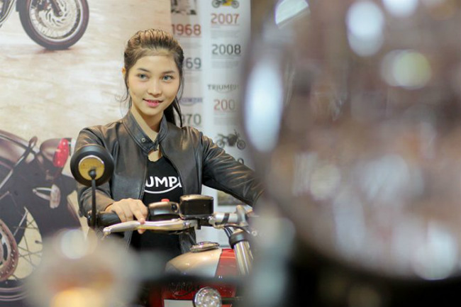 Lung linh bên xế Triumph.