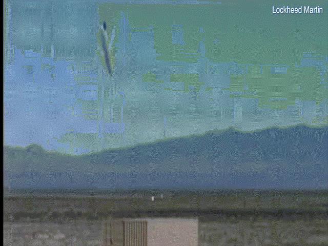 Thế giới - Video tên lửa 1,4 triệu USD Mỹ mới dùng ở Syria phá tan tành boongke