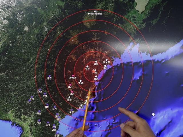 Thế giới - Kim Jong-un công khai đóng cửa bãi thử hạt nhân, đổi múi giờ theo HQ