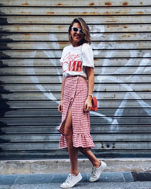 Hè chẳng cần gì nhiều, áo phông trắng là đủ! - 7