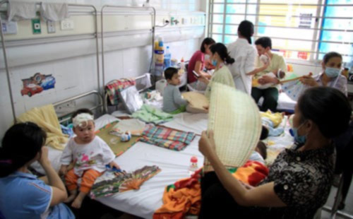 Bệnh sởi đang tấn công trẻ, cha mẹ cần đặc biệt chú ý những điều sau - 2