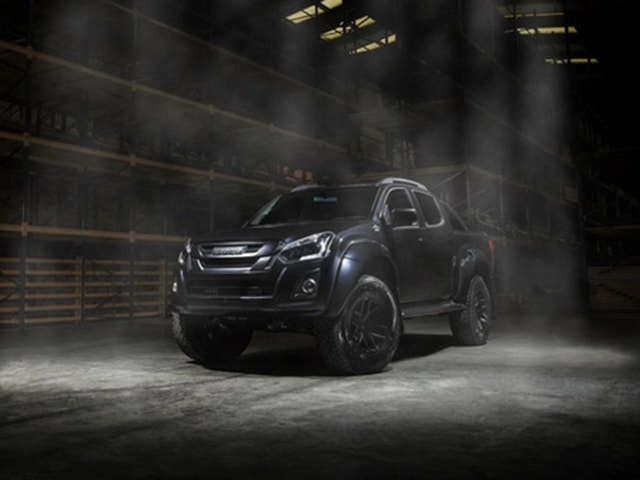 Tin tức ô tô - Isuzu D-Max AT35 Stealth: Bán tải độ Nhật Bản độ nam tính