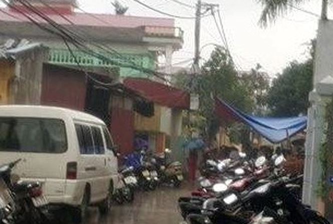 Bé gái 9 tuổi tử vong khi ở nhà cùng mẹ trong tình trạng kích động mạnh - 1