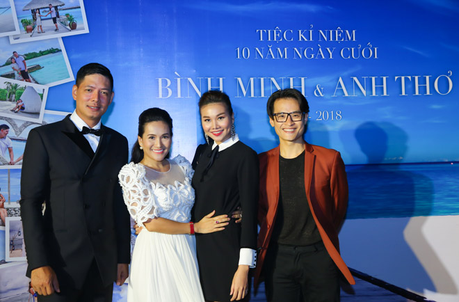 Bình Minh hôn vợ say đắm trong ngày kỷ niệm 10 năm cưới - 6